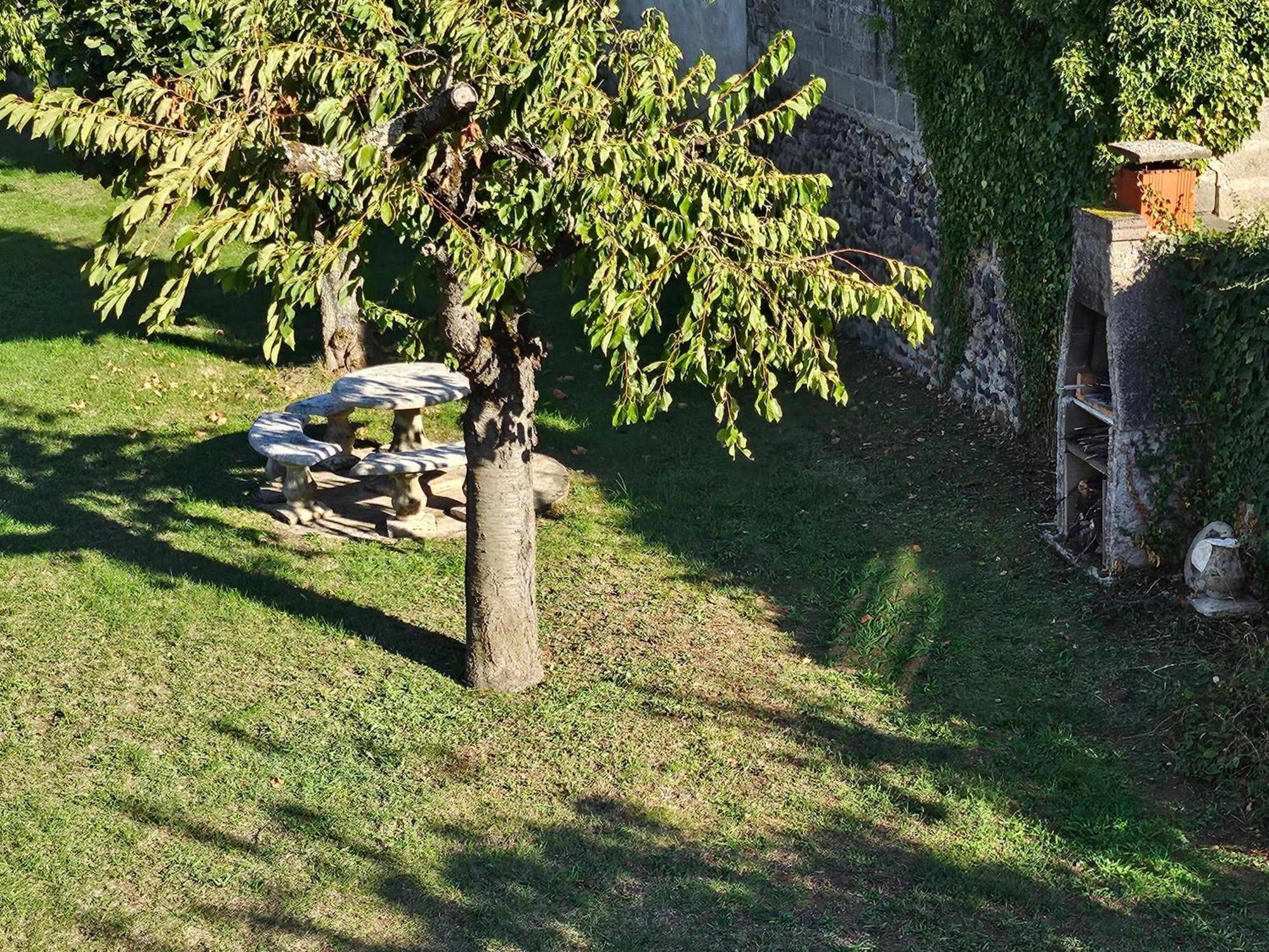 La Bourzede Apartman Langeac Kültér fotó